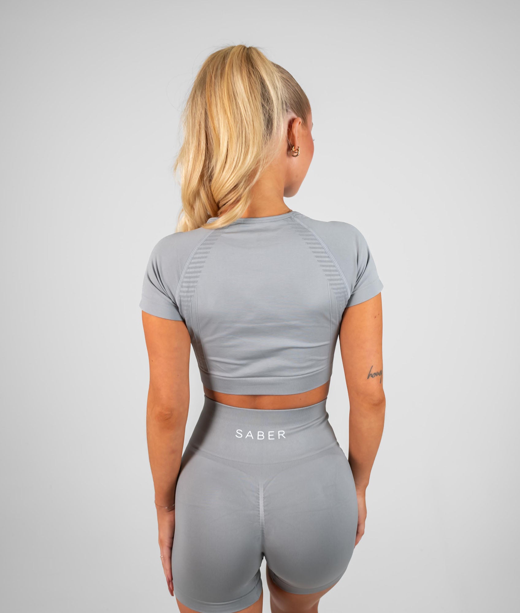 Reflex Crop - Light Grey - Saber Apparel